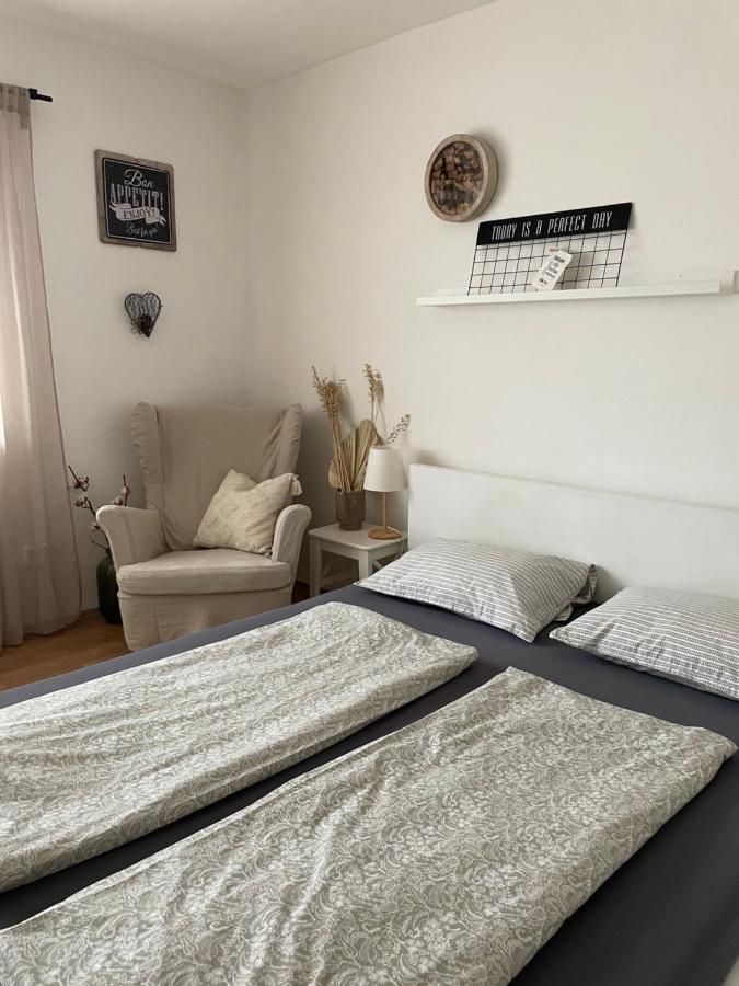 Apartment Dubnica-Prejta 2 ดุบนิซา นาด วาฮอม ภายนอก รูปภาพ