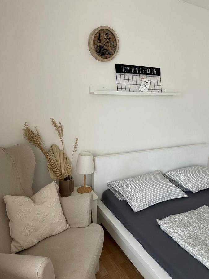 Apartment Dubnica-Prejta 2 ดุบนิซา นาด วาฮอม ภายนอก รูปภาพ