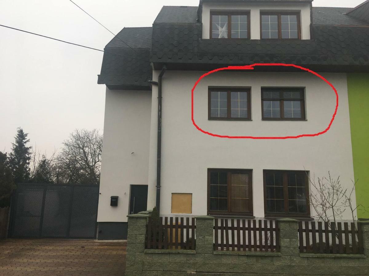 Apartment Dubnica-Prejta 2 ดุบนิซา นาด วาฮอม ภายนอก รูปภาพ